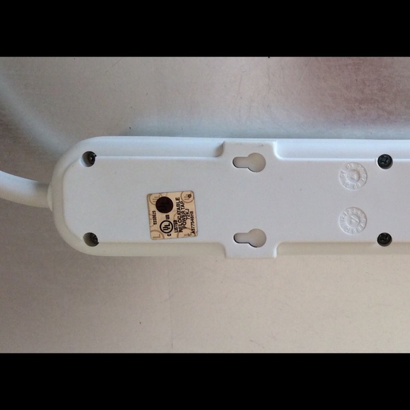 6-Outlet Power Strip with 5 ft. Cord (Gift with Purchase) - Picture 6 of 9